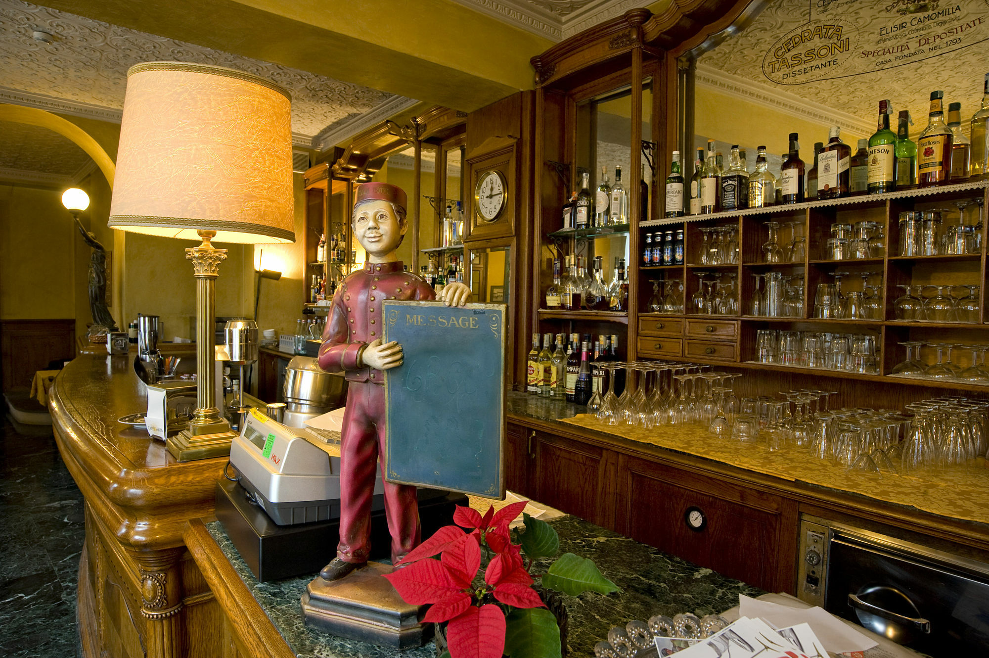 Albergo Le Due Corti Como Exterior photo